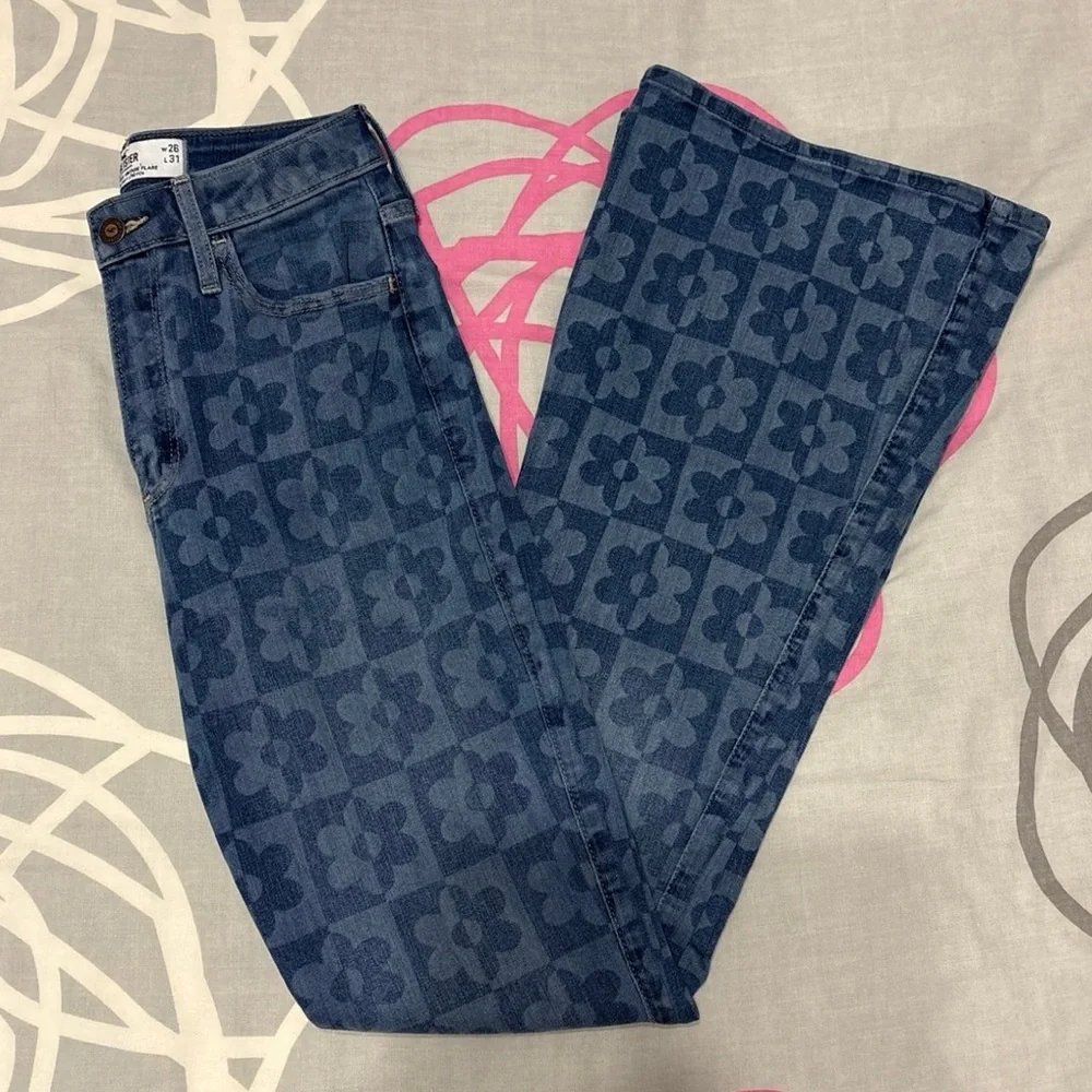Hollister High-Rise Two-Tone Floral Vintage Flare Jeans
